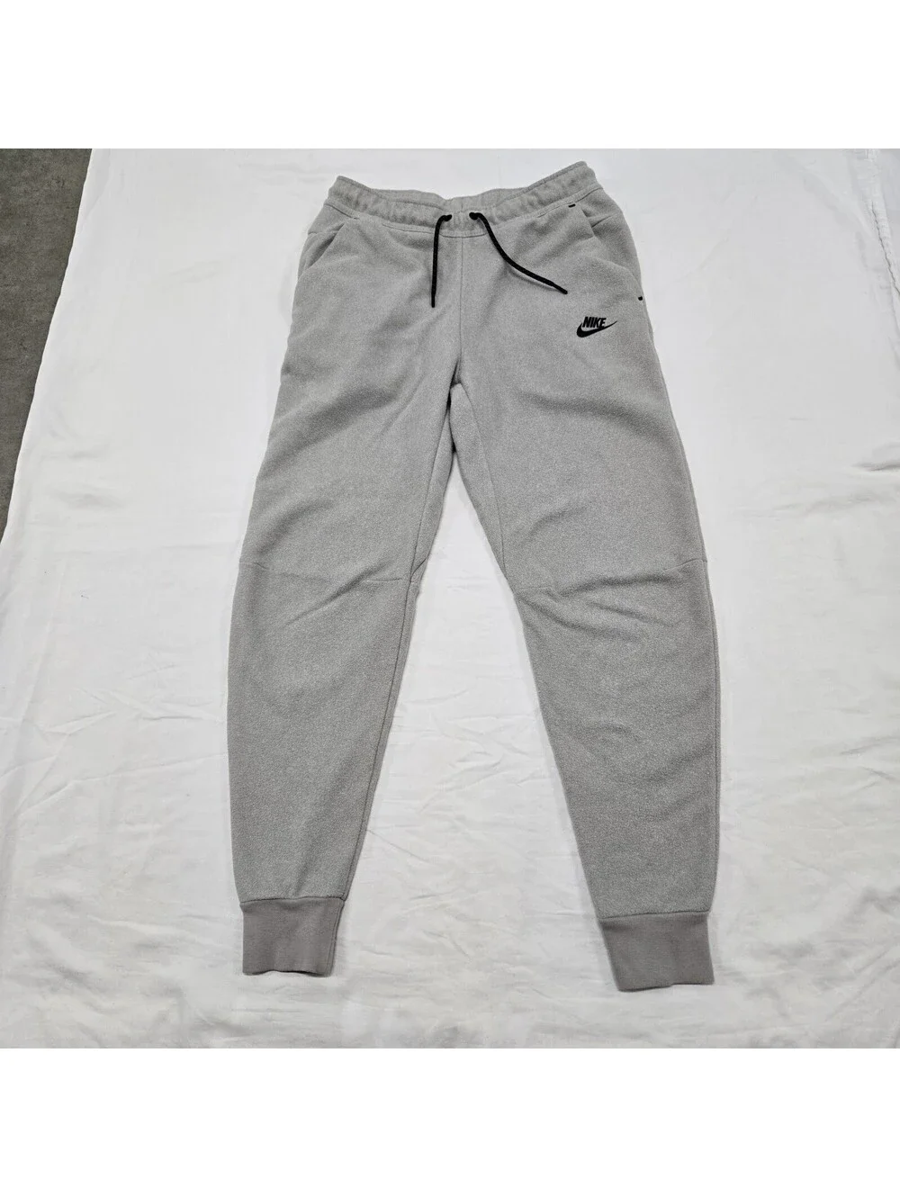 EUC Men's SMALL Nike Tech Fleece Winter Joggers Grey Logo Sweatpants DQ4808-016